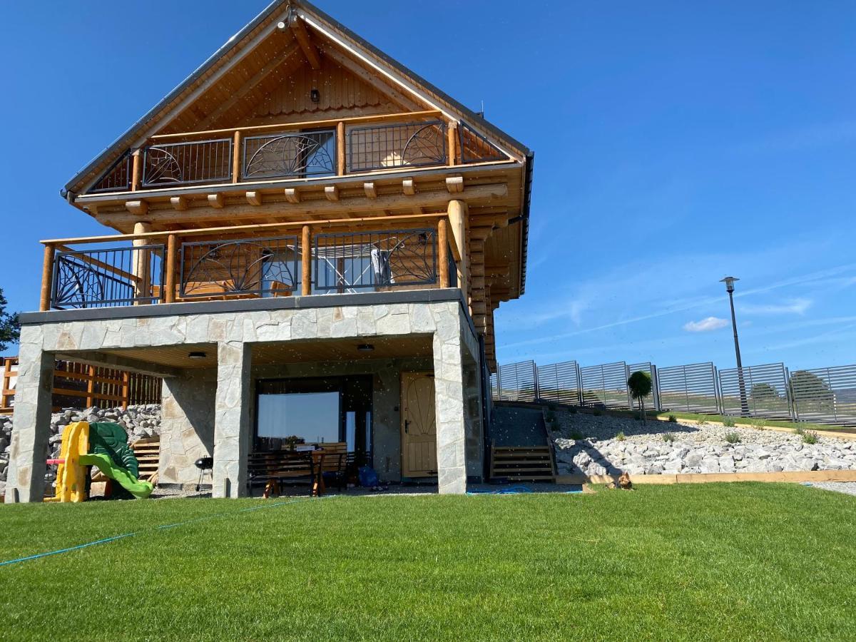 Zloty Gron Log Houses & Apartments イステブナ エクステリア 写真