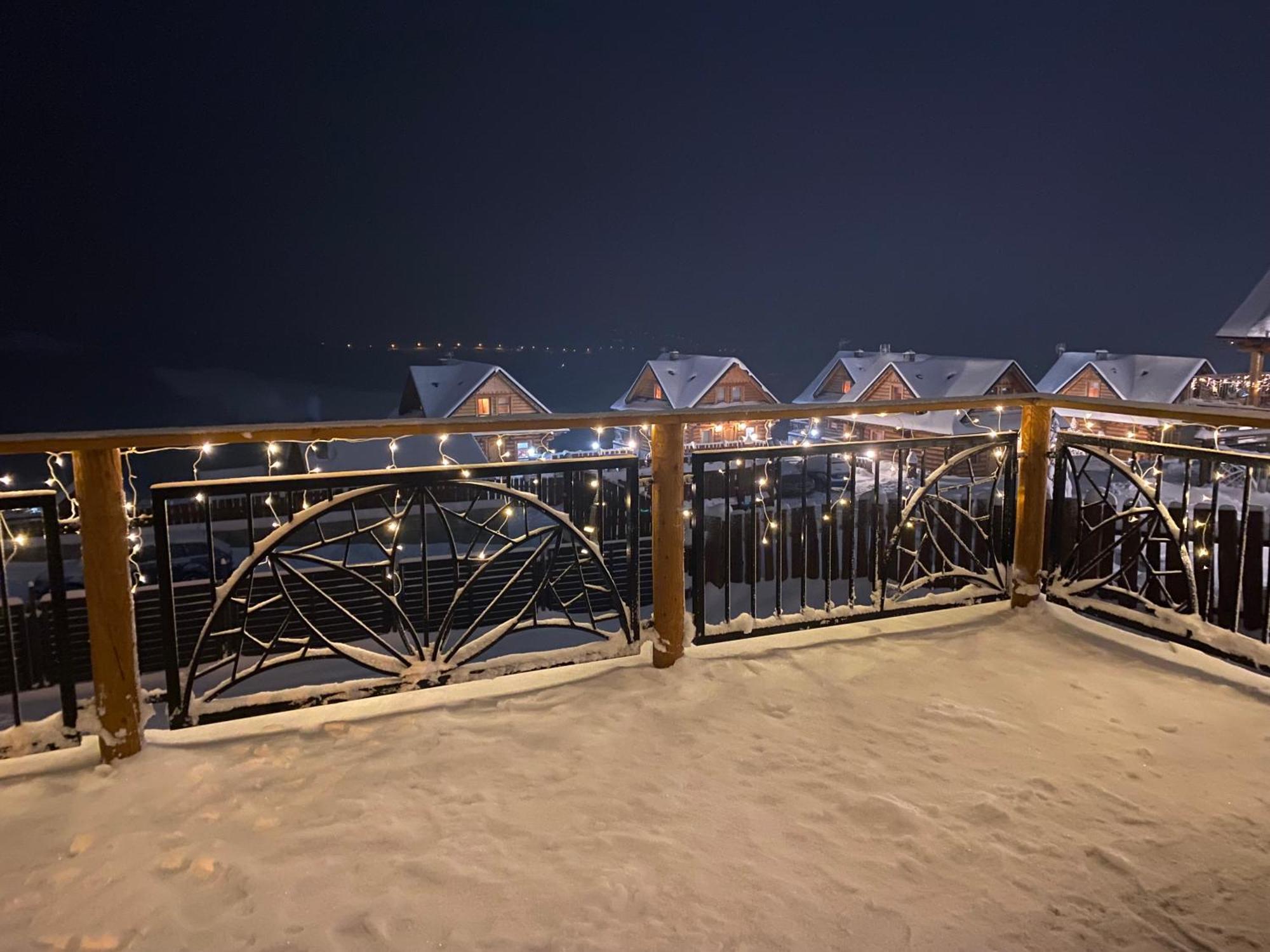 Zloty Gron Log Houses & Apartments イステブナ エクステリア 写真