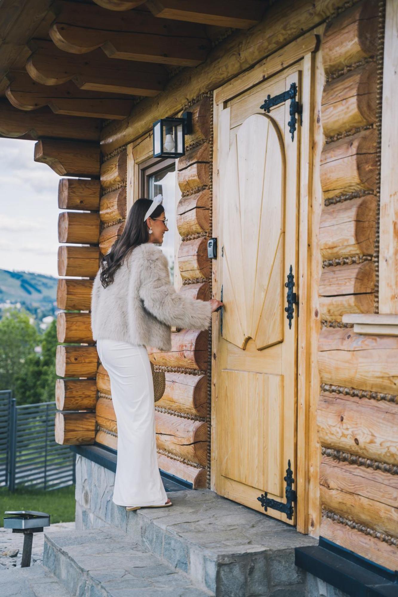 Zloty Gron Log Houses & Apartments イステブナ エクステリア 写真